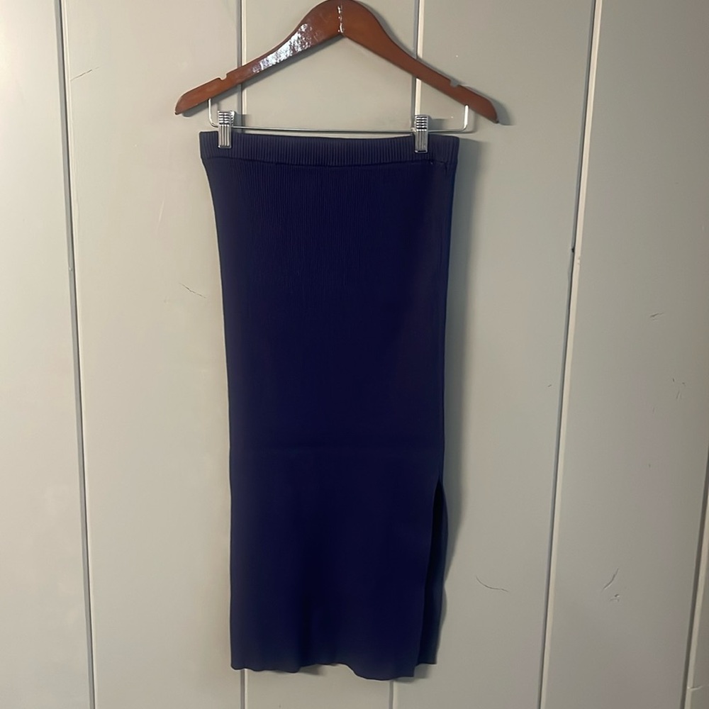 House of Harlow Skirt Navy Blue Pencil Quiet Luxury Preppy Minimalist Urban Chic